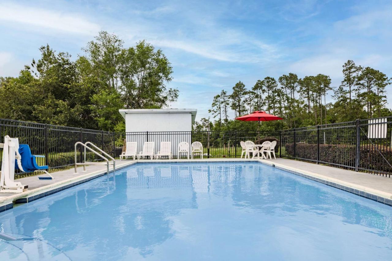 Days Inn By Wyndham Pensacola I-10 Ferry Pass Exterior foto
