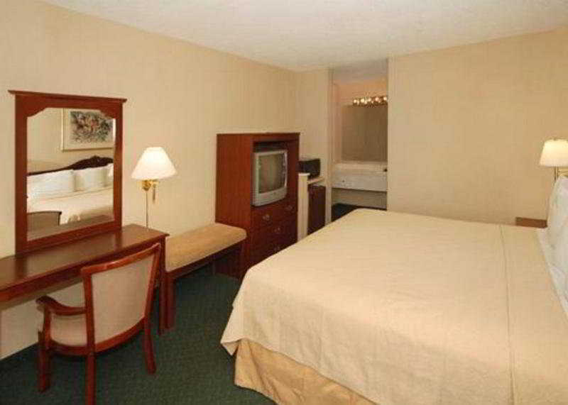 Days Inn By Wyndham Pensacola I-10 Ferry Pass Exterior foto